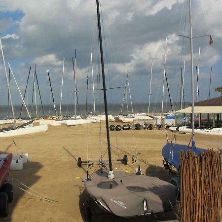 Malibu Beach Coxyde Extérieur photo