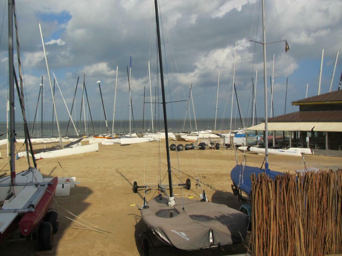 Malibu Beach Coxyde Extérieur photo